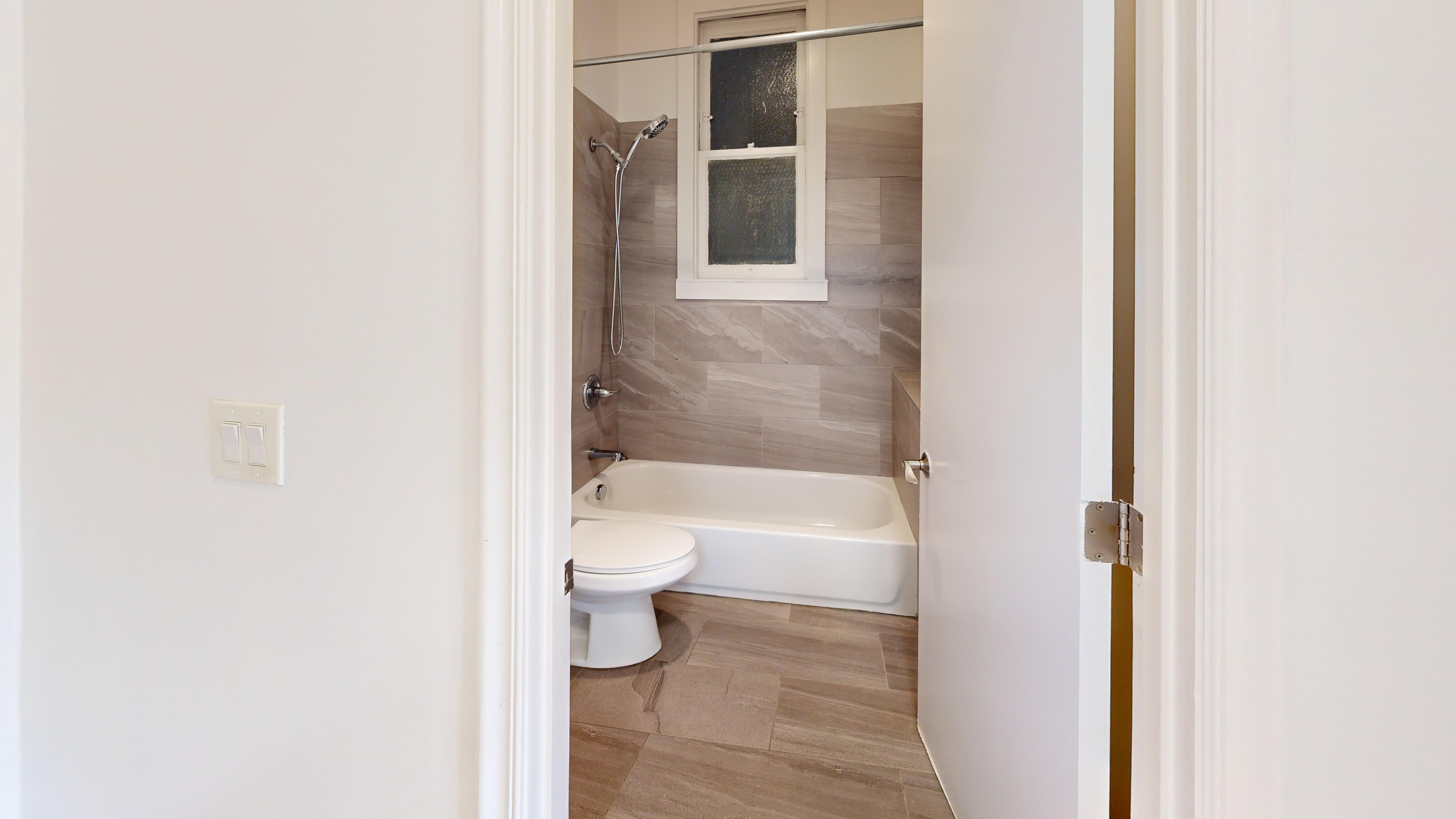 1755 Van Ness Ave photo 4